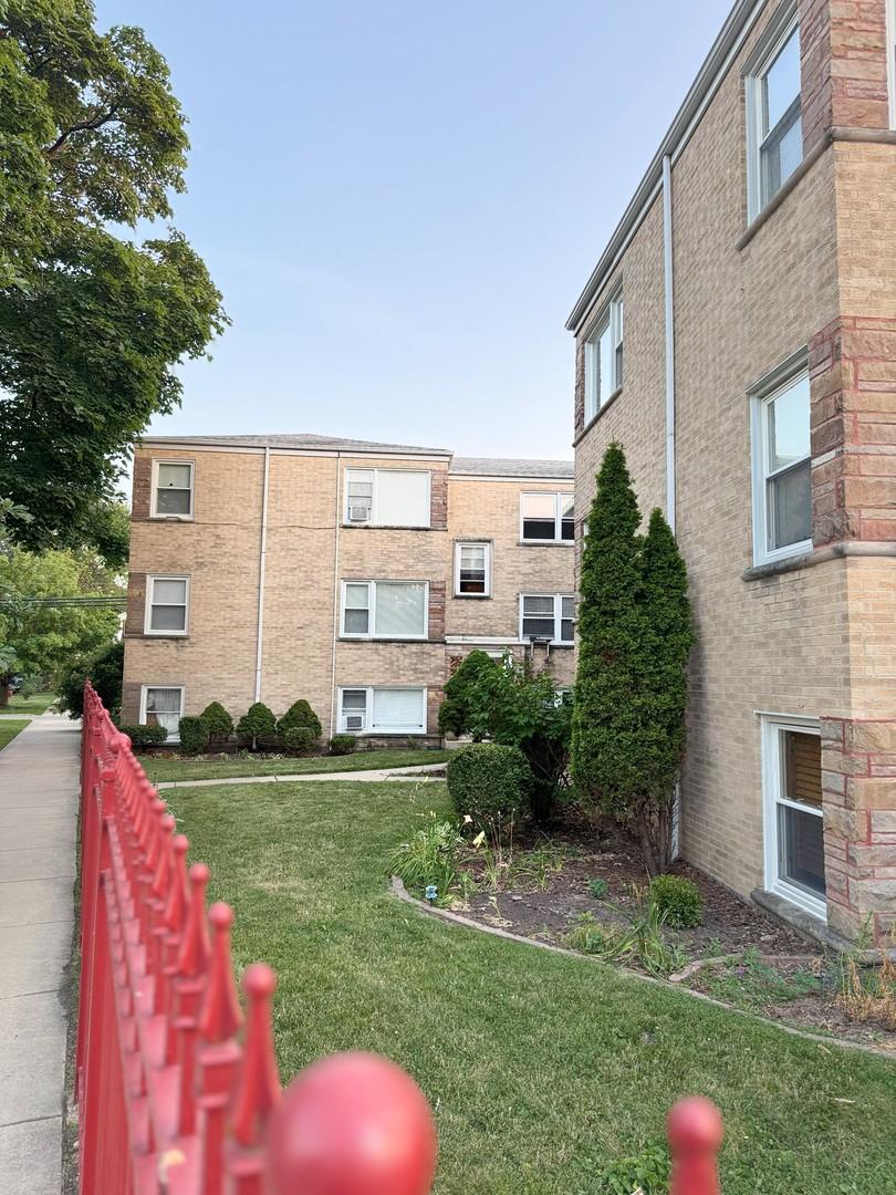 4968 N Menard Ave. #204, Chicago, IL 60630