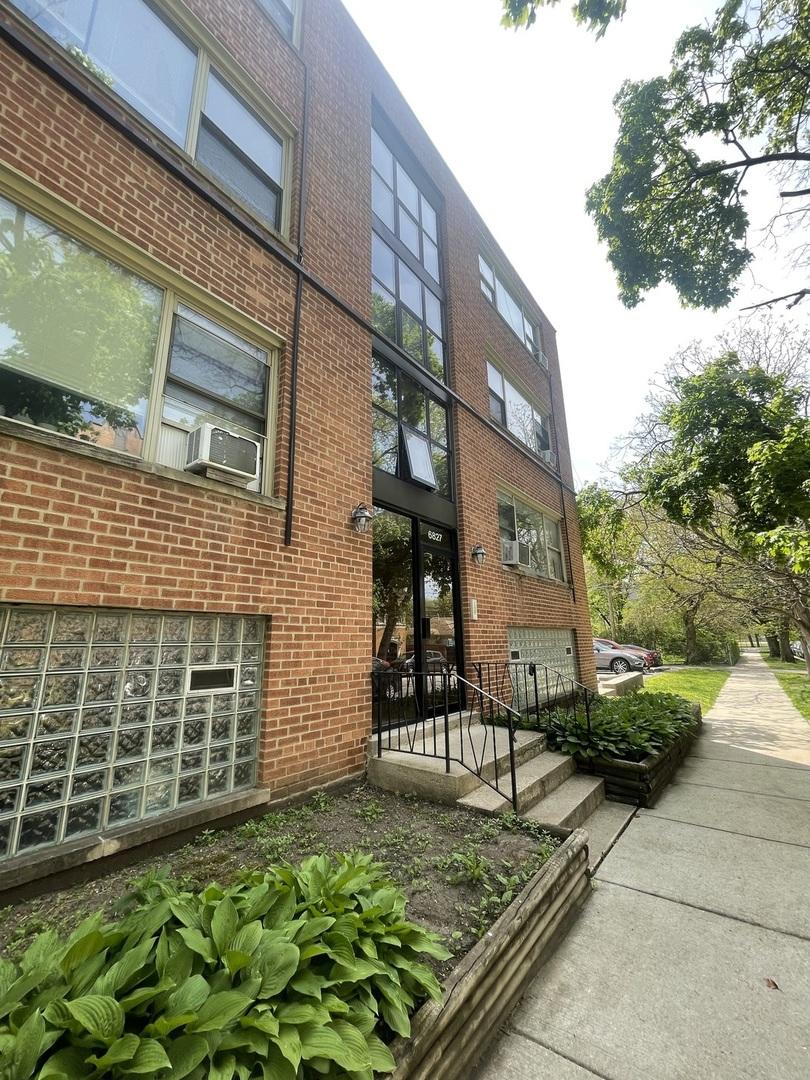 6827 N Oakley Ave. #3C, Chicago, IL 60645