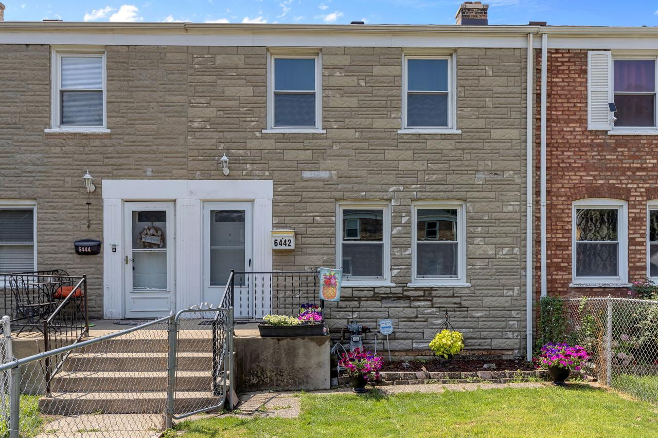 6442 S Lockwood Ave., Chicago, IL 60638