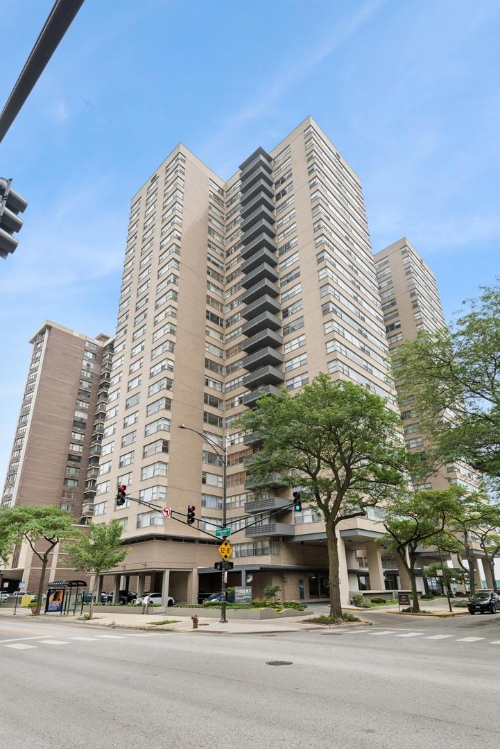 6301 N Sheridan Rd. #11G, Chicago, IL 60660