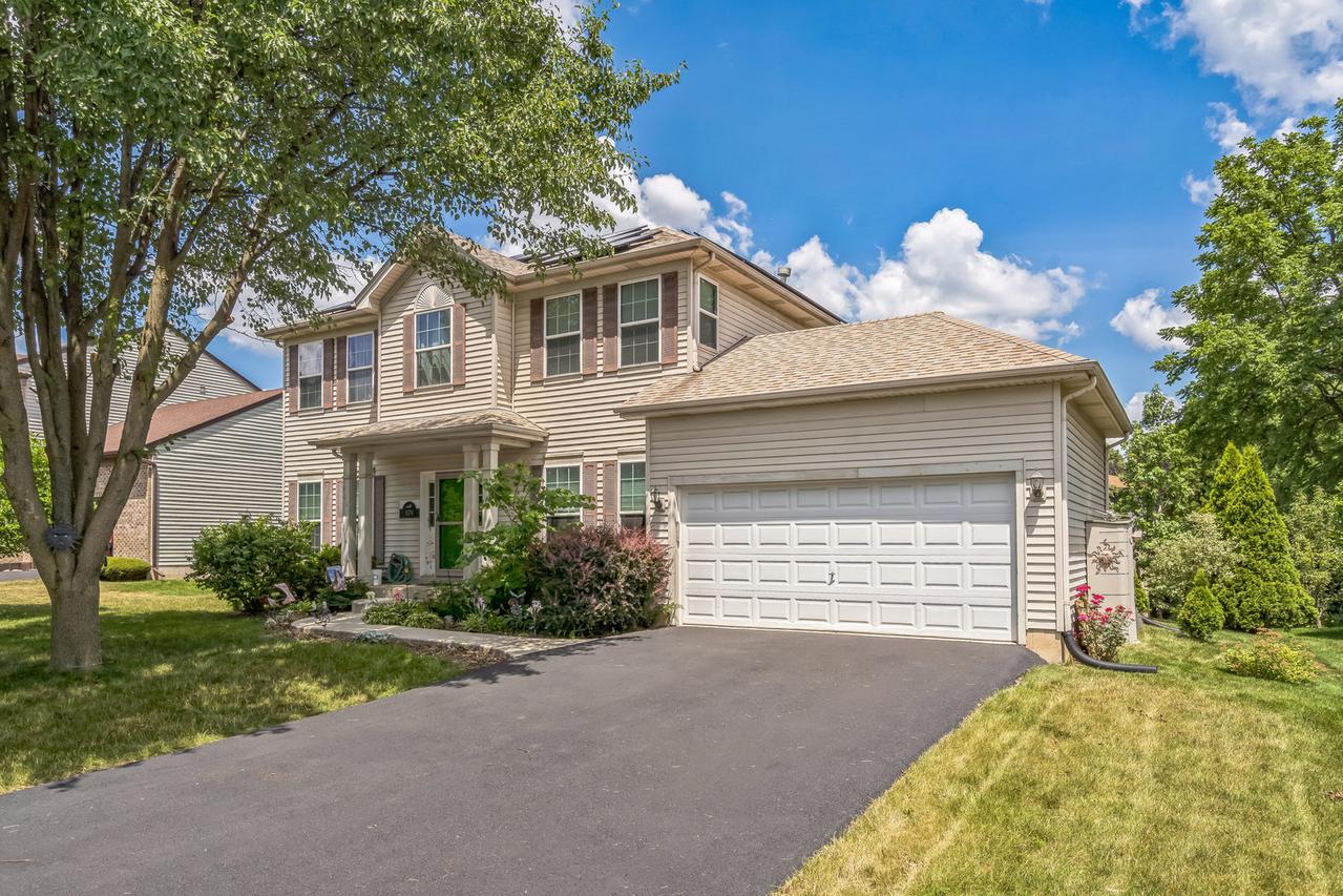 879 Jeri Ln., West Chicago, IL 60185