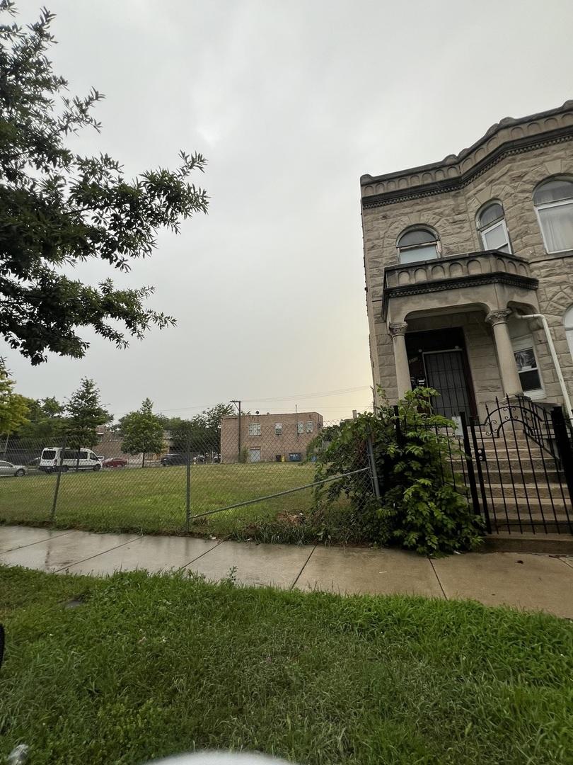 6105 S Rhodes Ave., Chicago, IL 60637