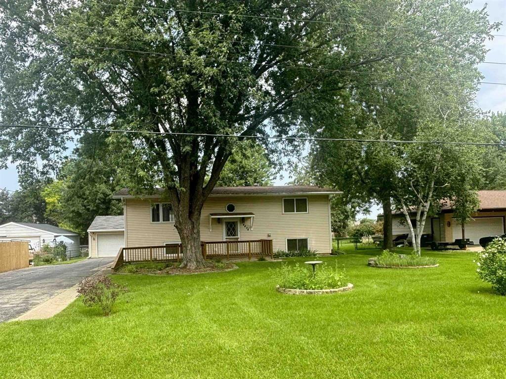 4474 Mathew Ave., Roscoe, IL 61073