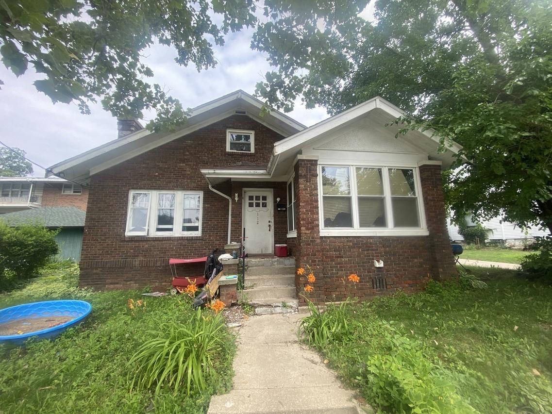 112 12th St., Rockford, IL 61104