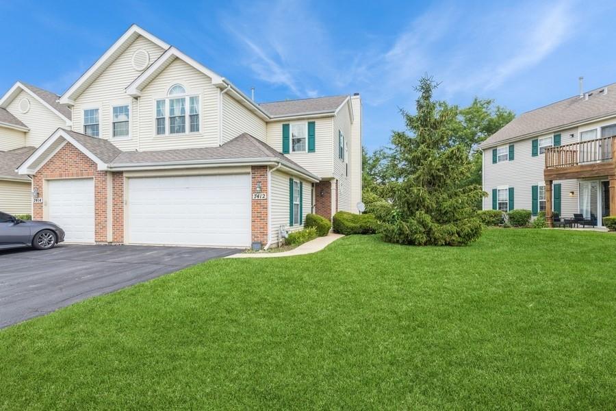 7412 Grandview Ct., Carpentersville, IL 60110