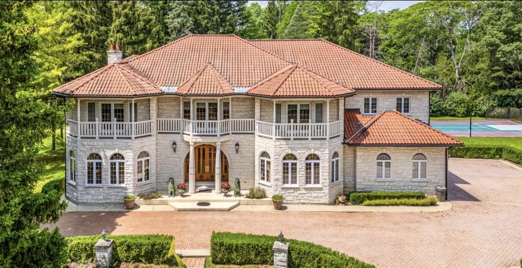 1020 Evergreen Dr., Lake Forest, IL 60045