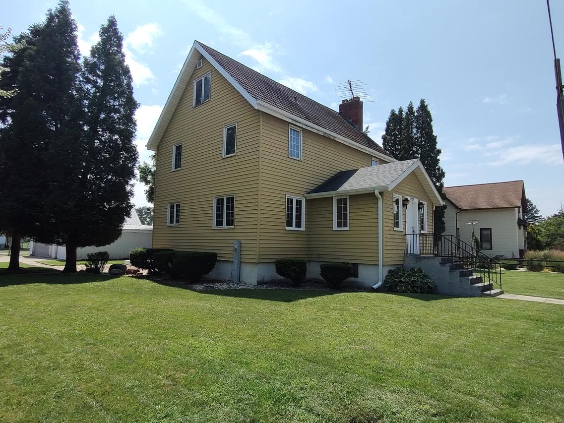 11177 Us Route 20, Garden Prairie, IL 61038