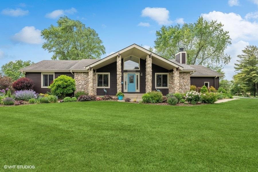 12219 Baker Ter., Woodstock, IL 60098