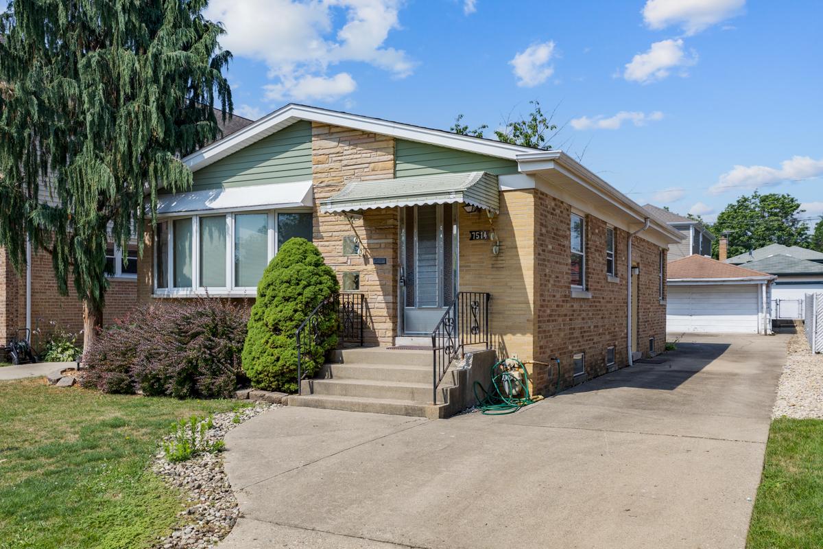 7514 N Oleander Ave., Chicago, IL 60631