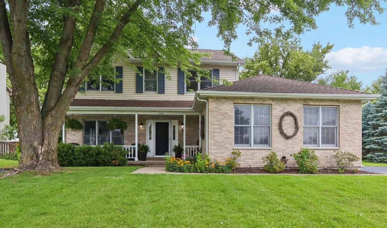 2101 Red Barn Ct., Woodstock, IL 60098