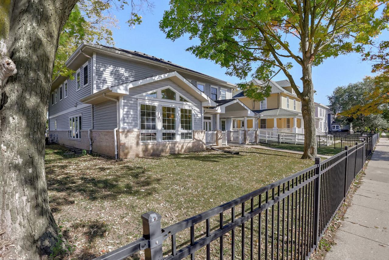 504 E Church St., Champaign, IL 61820