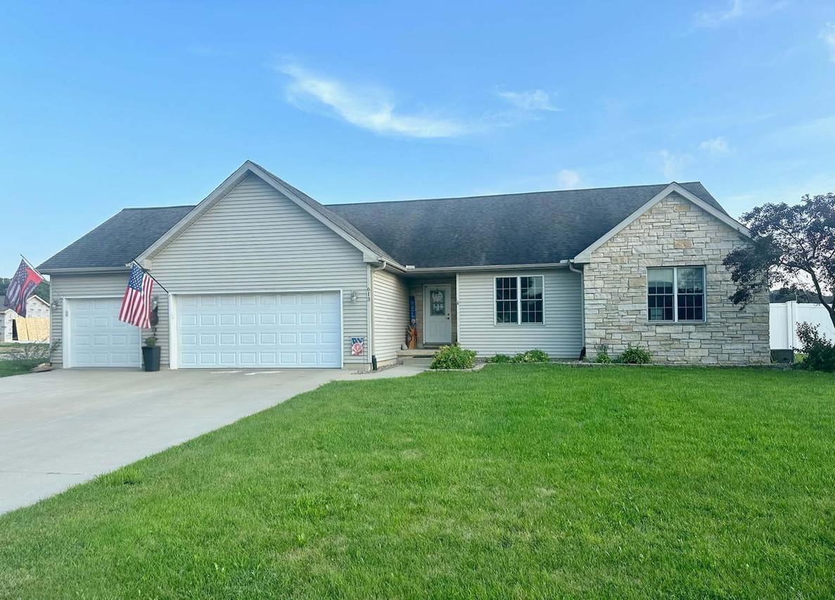 613 Cassidy Ct., Utica, IL 61373