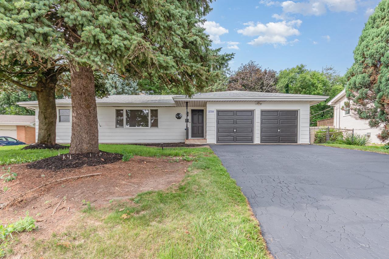 2758 Lancaster Dr., Joliet, IL 60433
