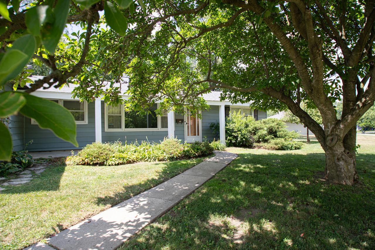 4423 189th St., Country Club Hills, IL 60478
