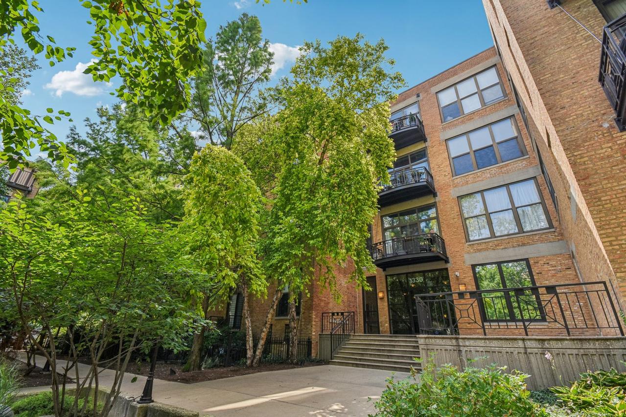 1330 W Monroe St. #210, Chicago, IL 60607