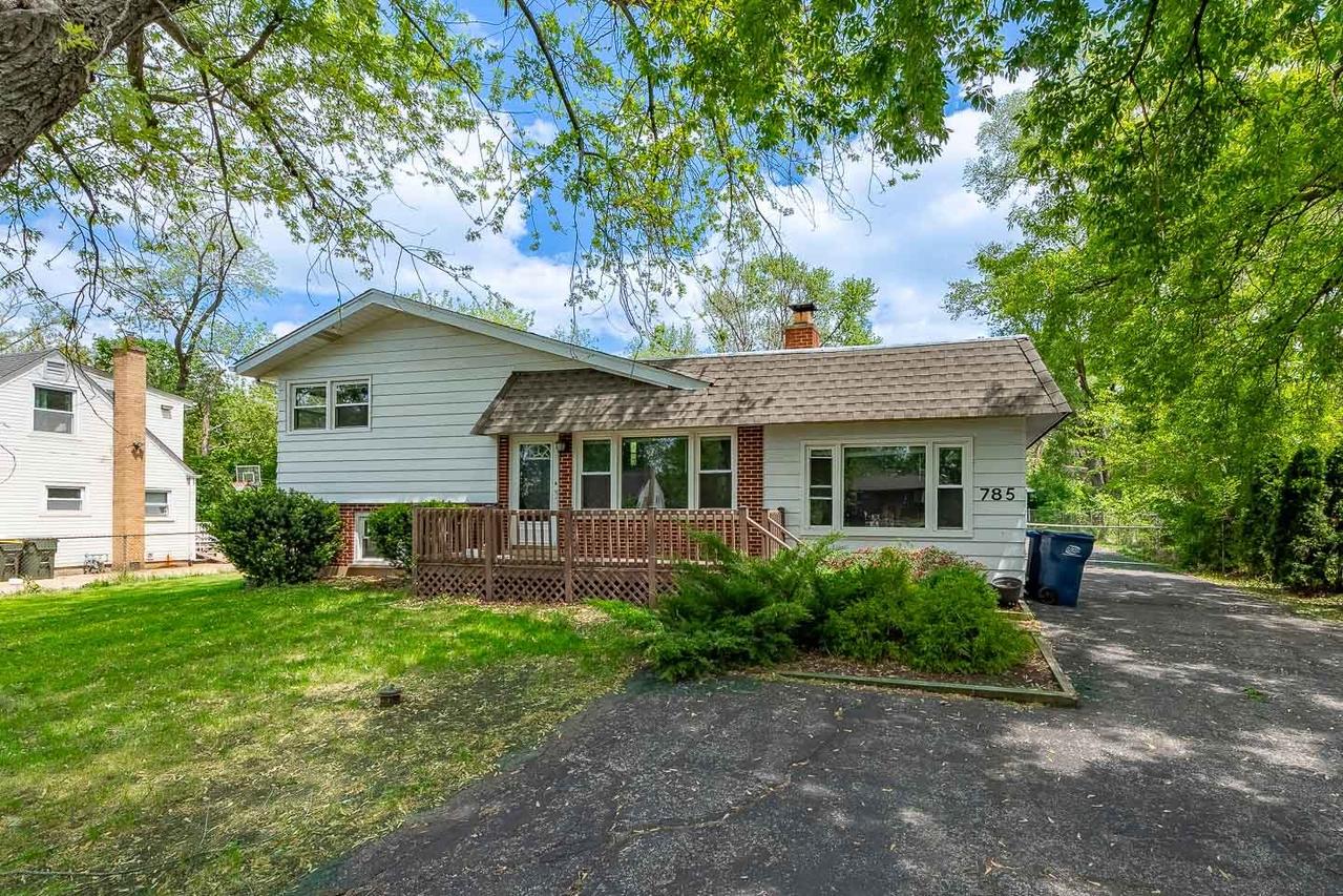 0N785 Woods Ave., Wheaton, IL 60187