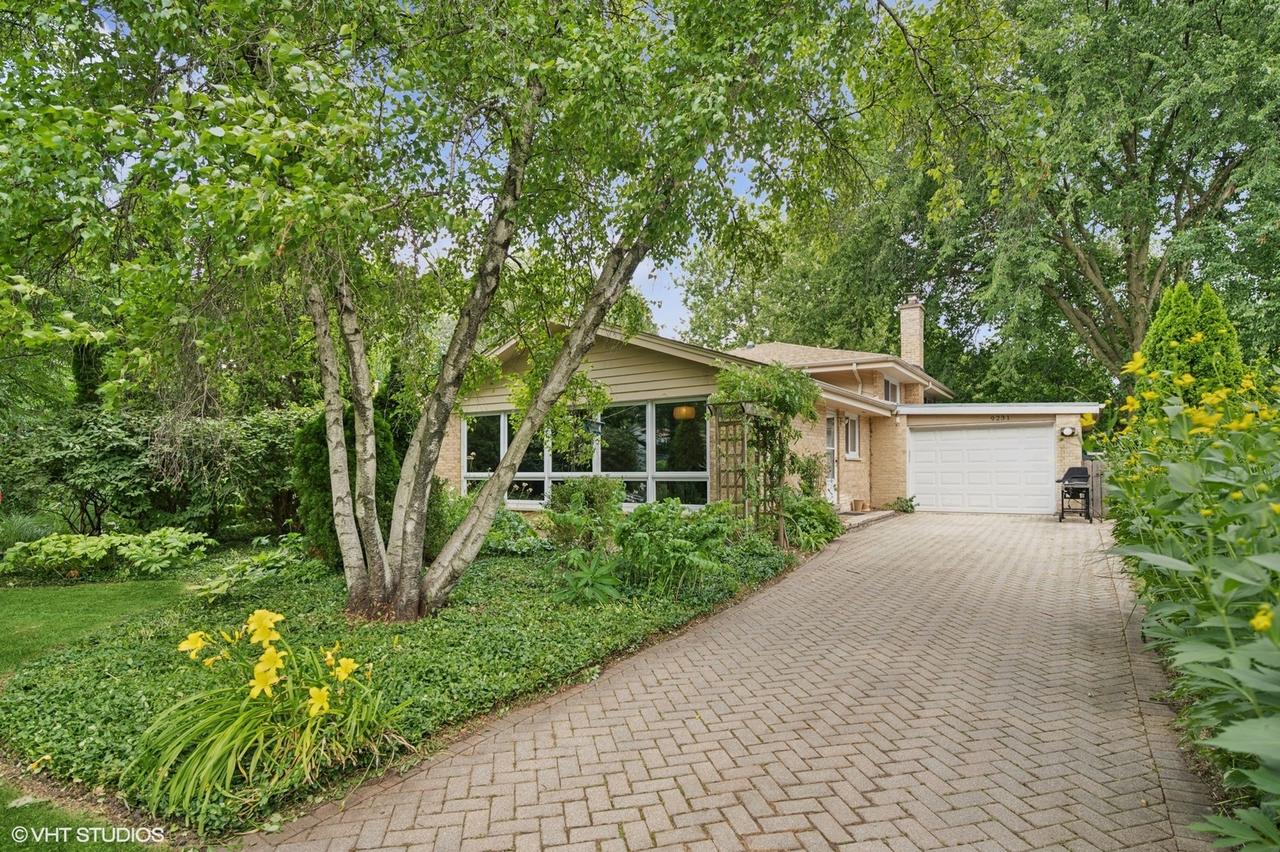 9231 Springfield Ave., Evanston, IL 60203