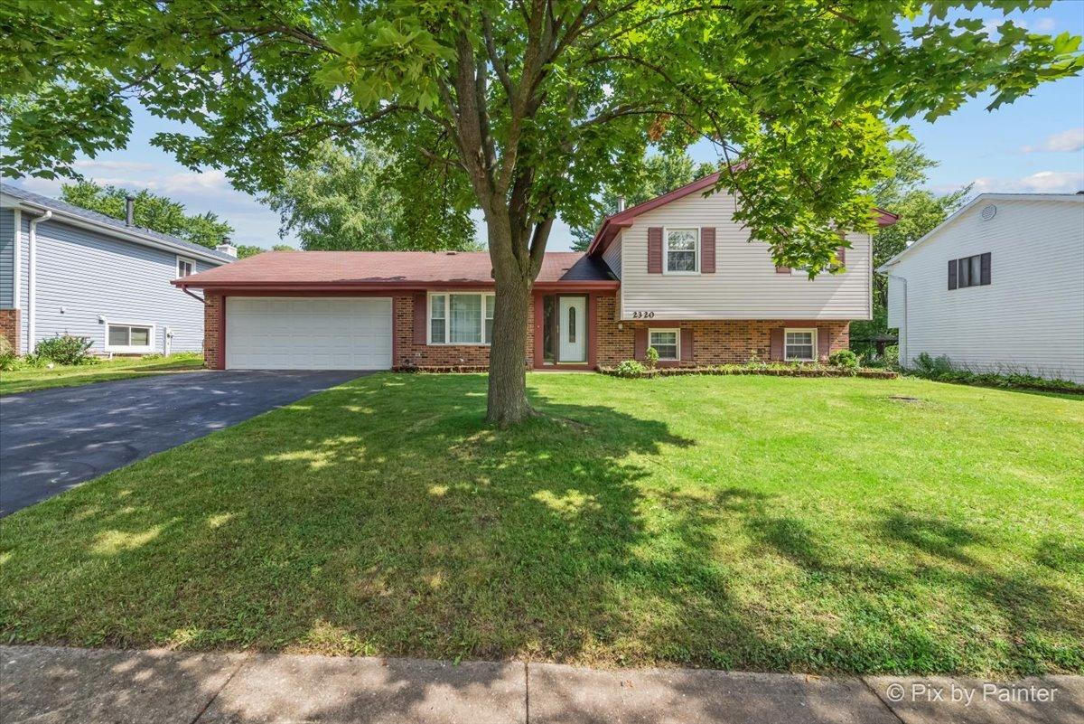 2320 Bayside Dr., Hanover Park, IL 60133