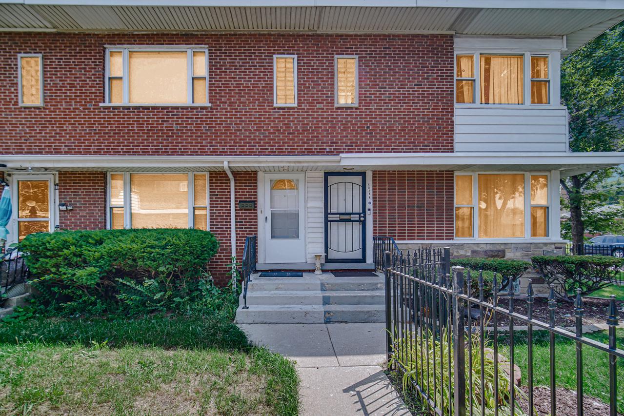 5018 W Van Buren St. #B, Chicago, IL 60644