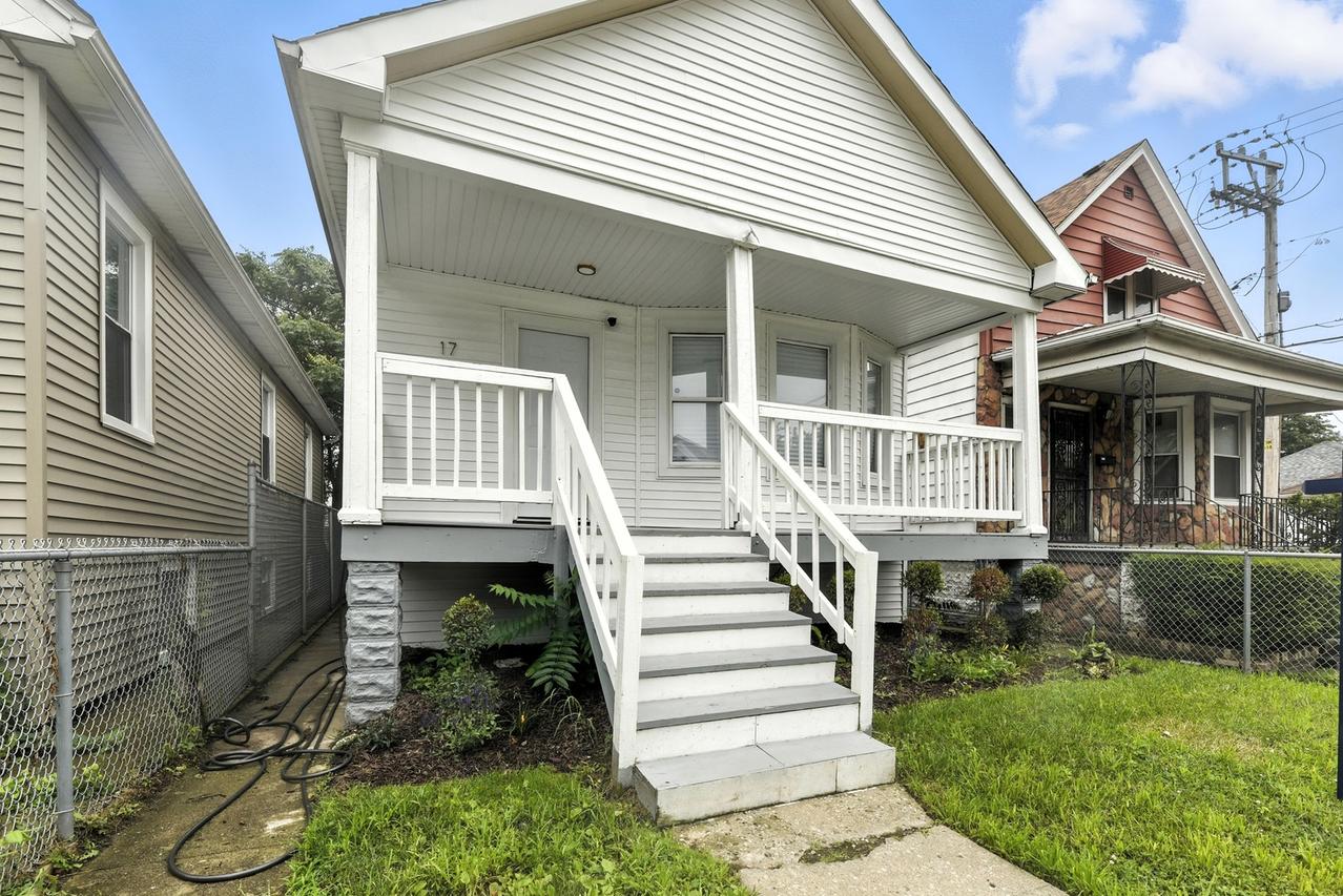 17 E 100th Pl., Chicago, IL 60628