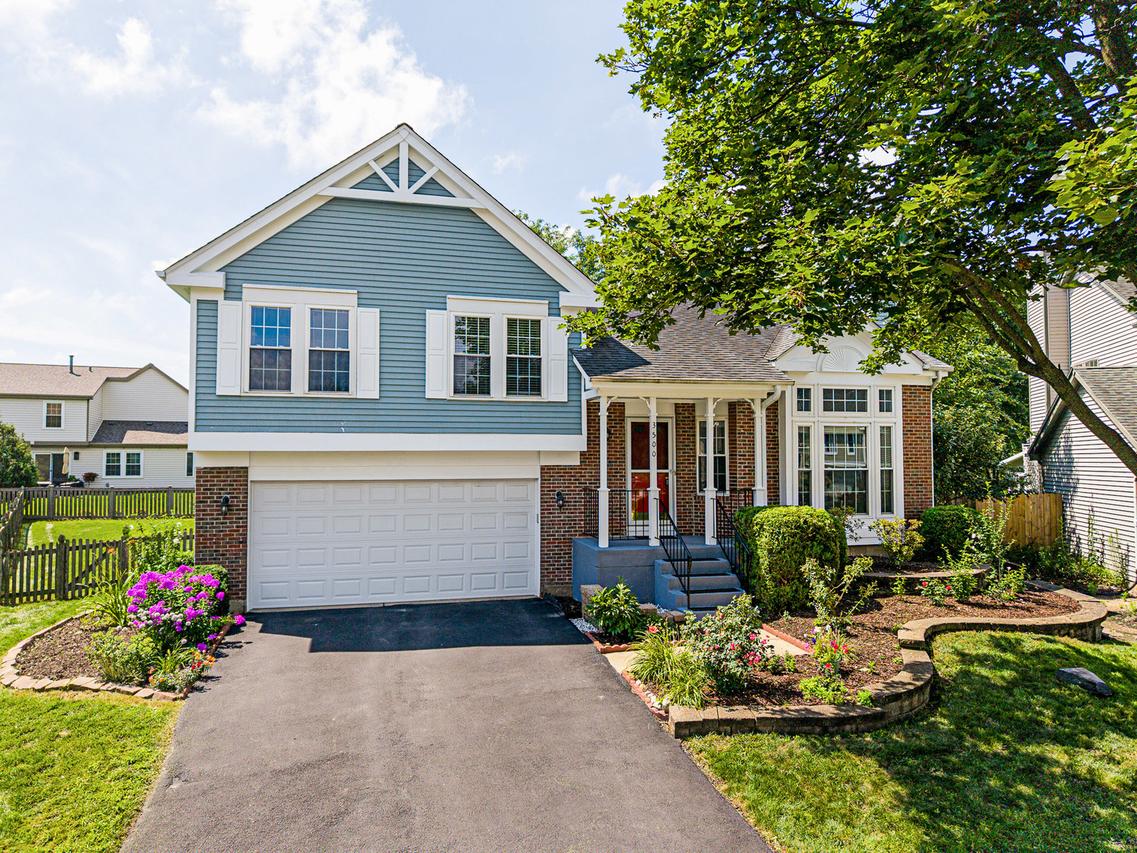 3500 Fairfax Ct., Aurora, IL 60504