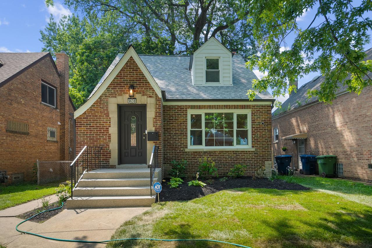 9638 S Francisco Ave., Evergreen Park, IL 60805