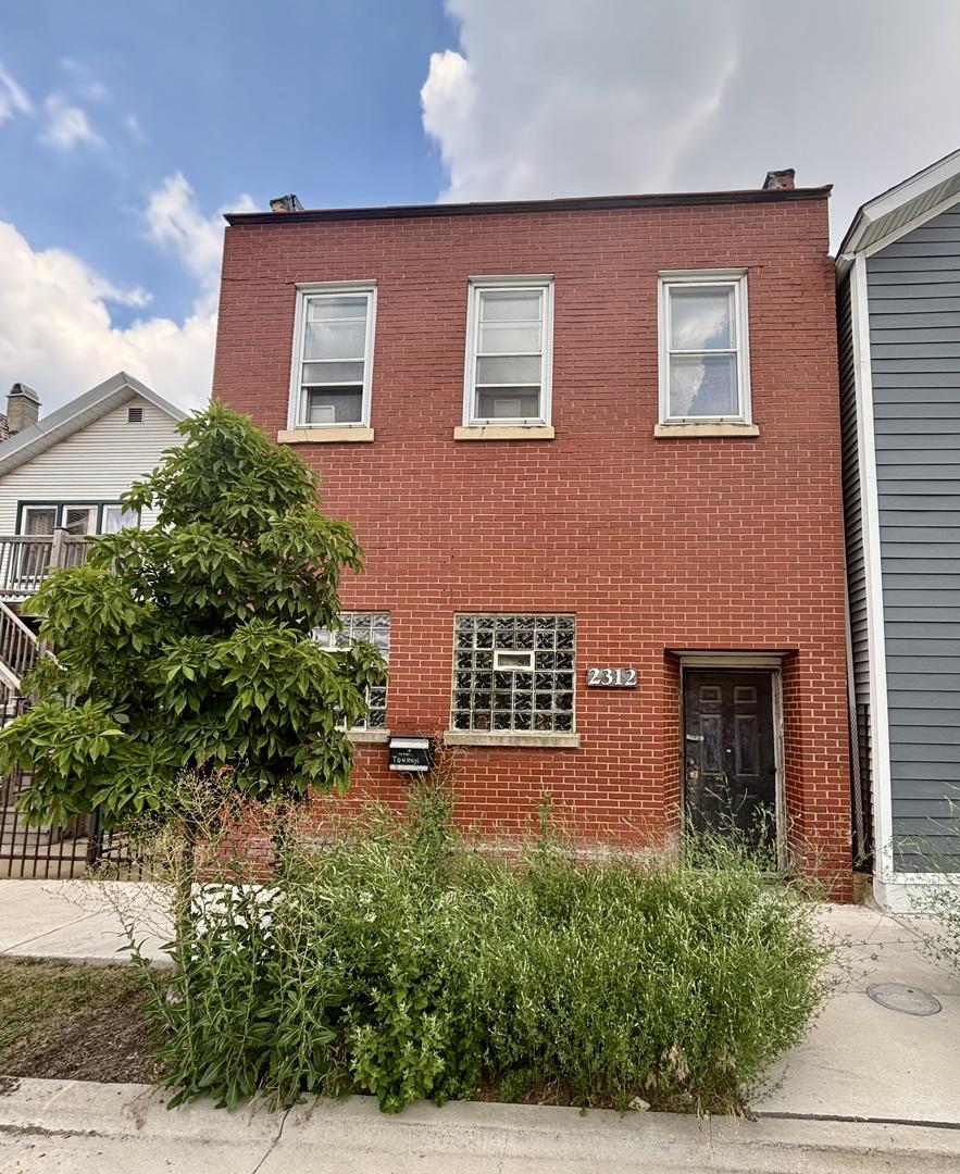 2312 W Grand Ave., Chicago, IL 60612