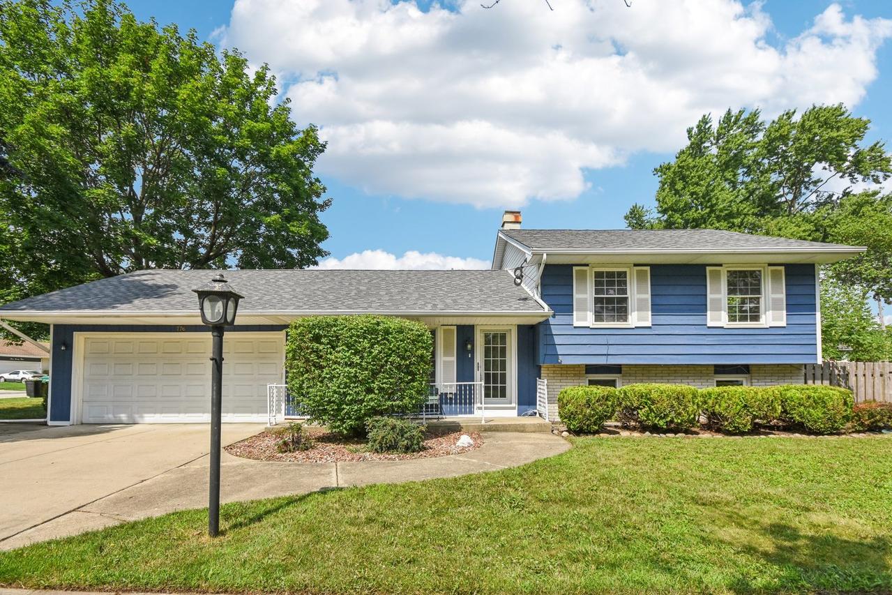 776 Macarthur Dr., Buffalo Grove, IL 60089