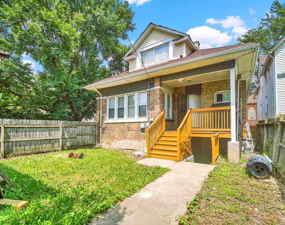 1 E 114th St., Chicago, IL 60628