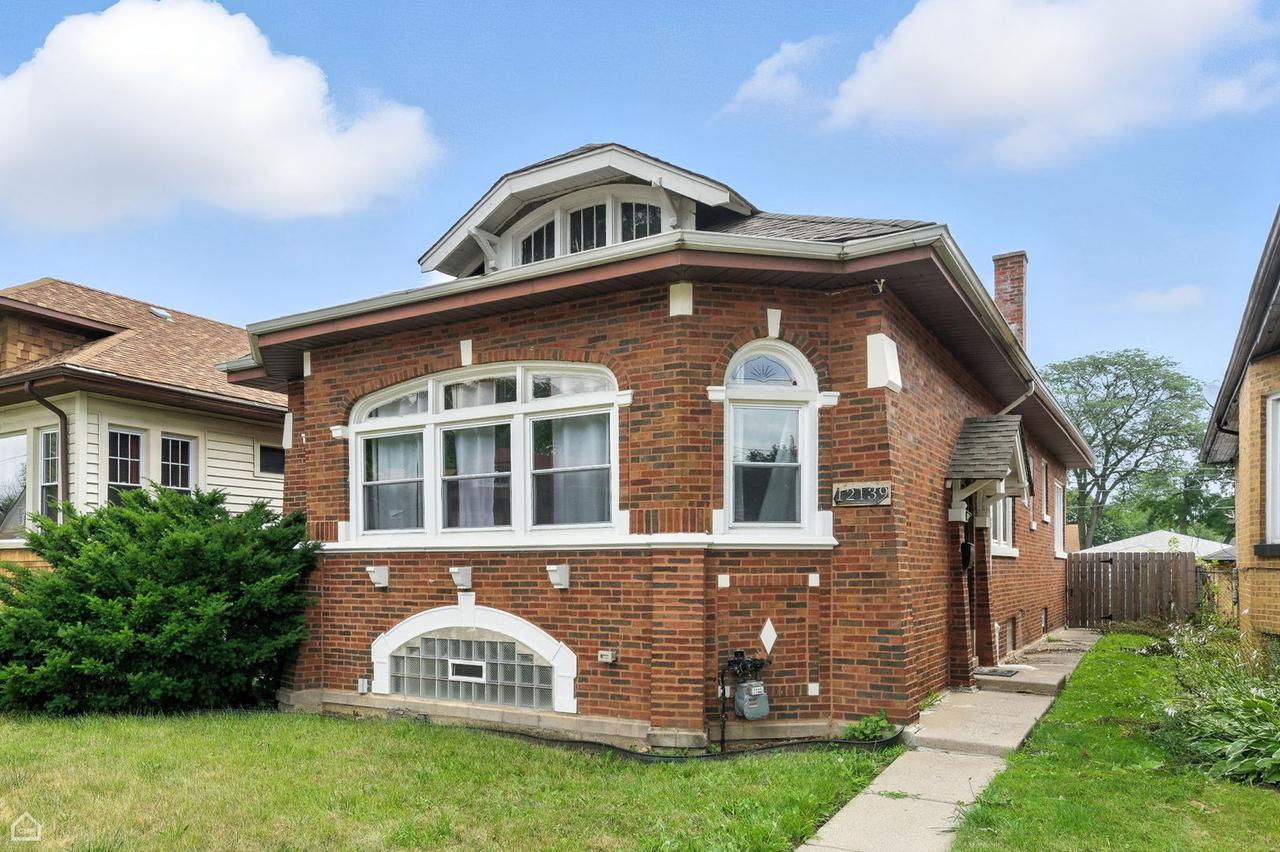 12139 S Yale Ave., Chicago, IL 60628