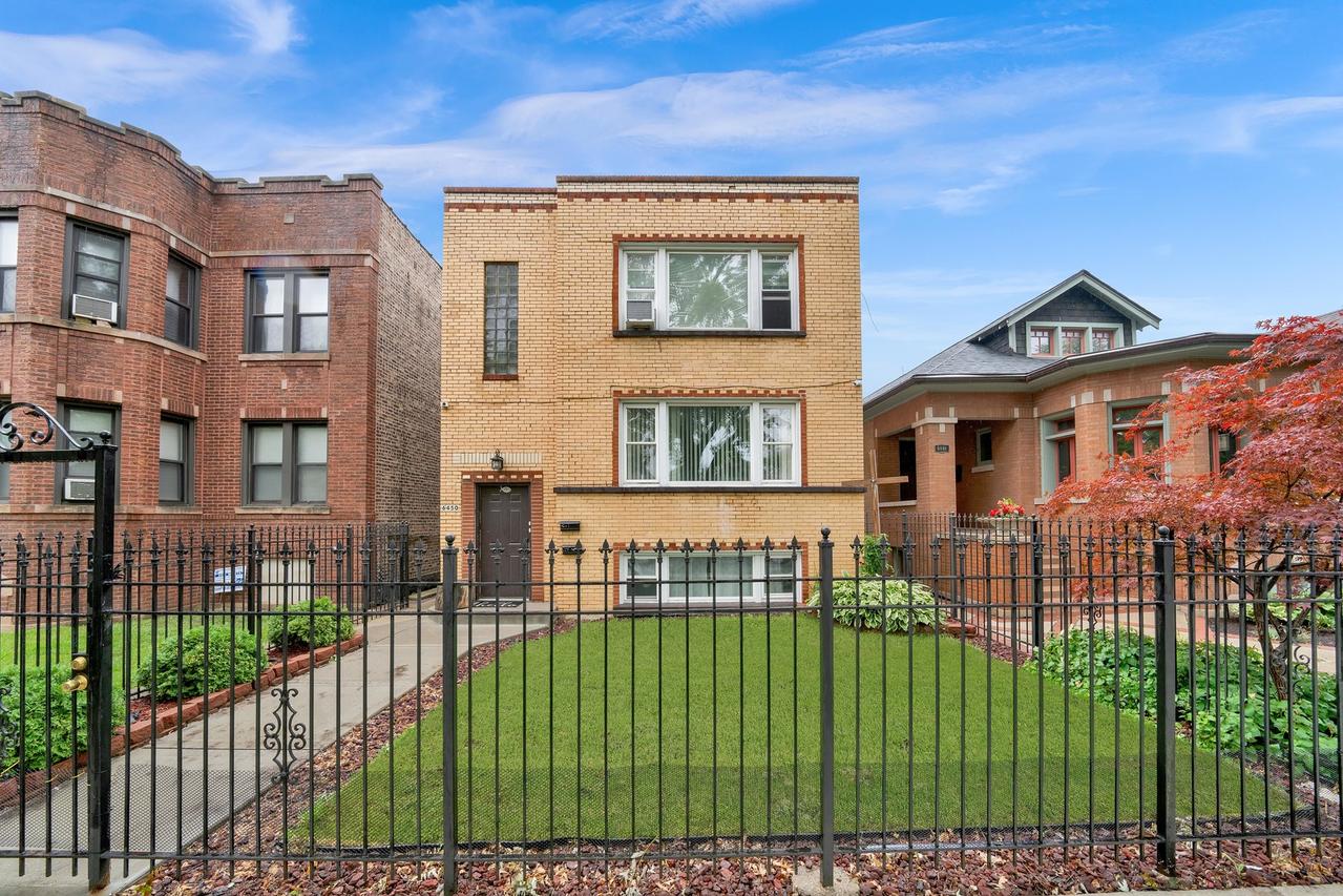 6450 S Fairfield Ave., Chicago, IL 60629