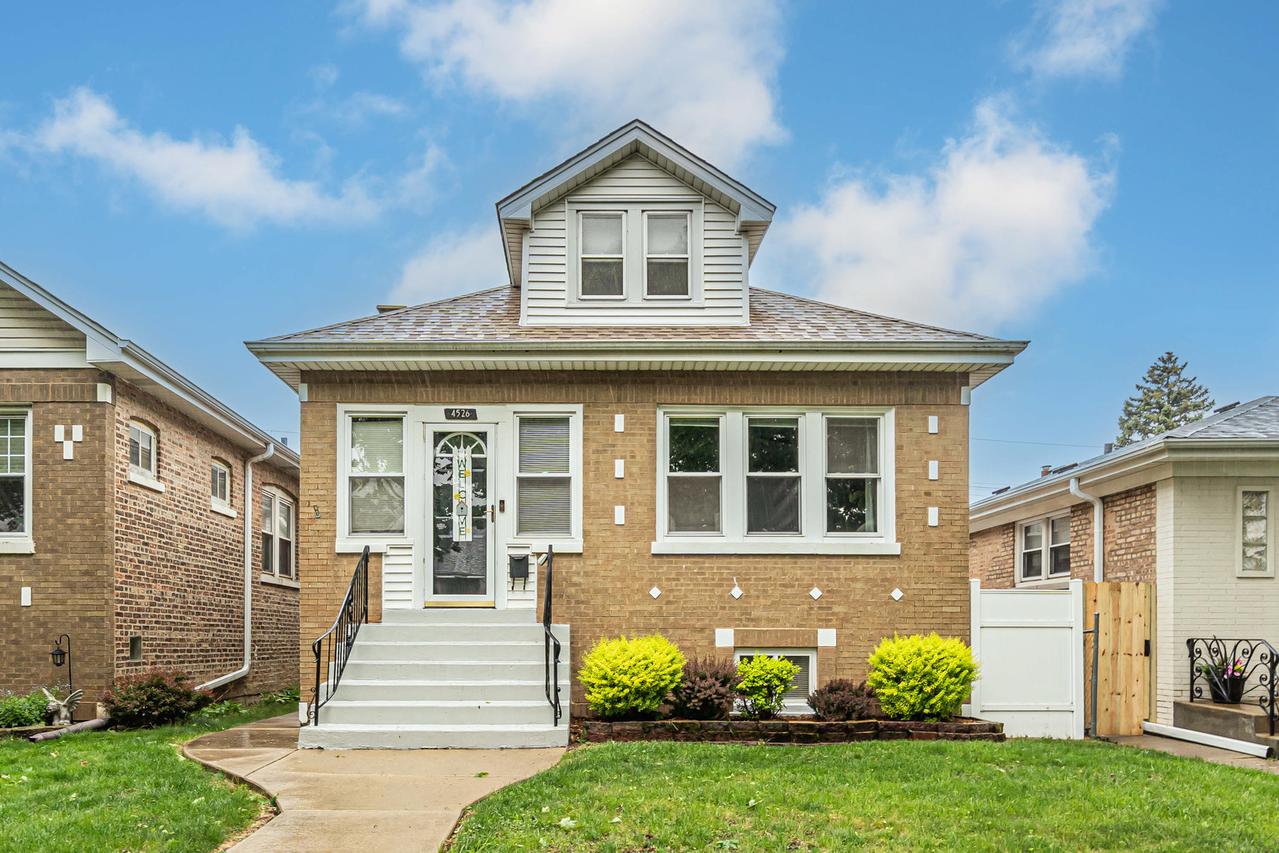 4526 N Mobile Ave., Chicago, IL 60630