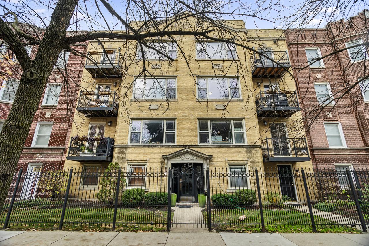 1210 W Roscoe St. #2, Chicago, IL 60657