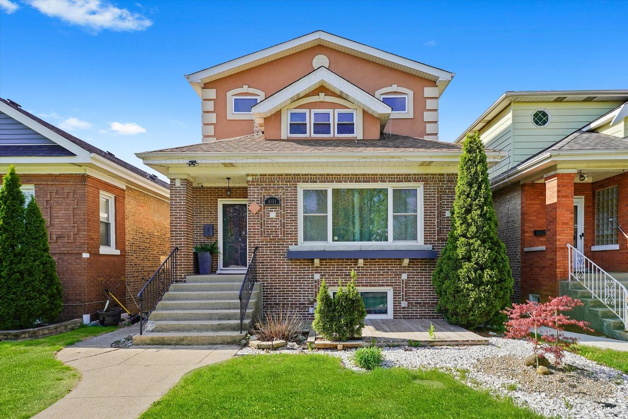 5151 W Fletcher St., Chicago, IL 60641