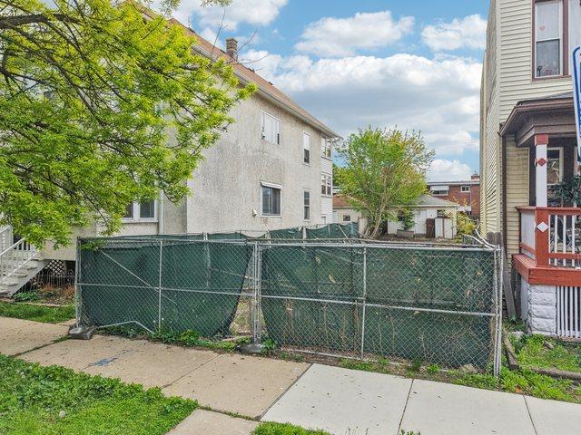 6131 N Wolcott Ave., Chicago, IL 60660