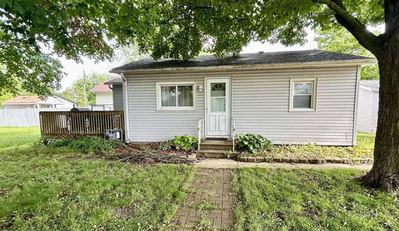 2251 Grandview Ave., Crest Hill, IL 60403