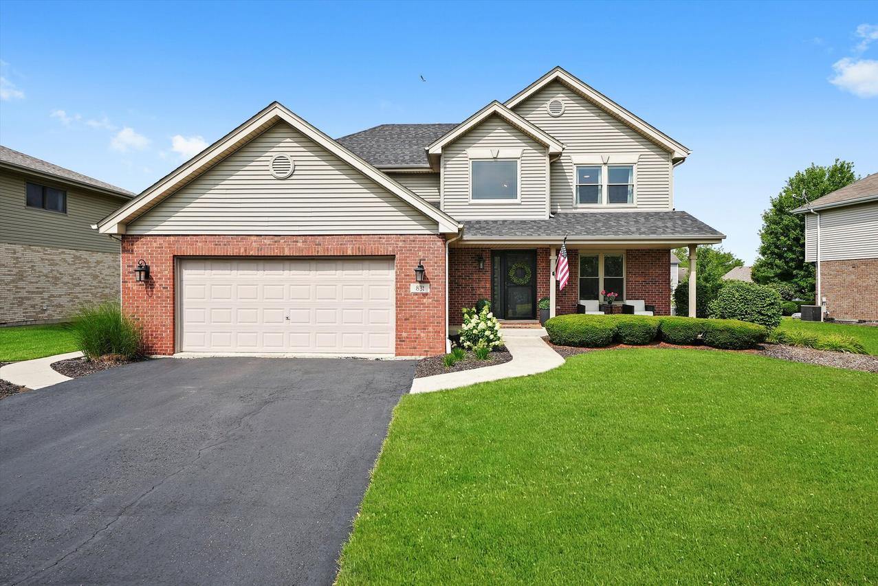 831 Belot Ln., New Lenox, IL 60451