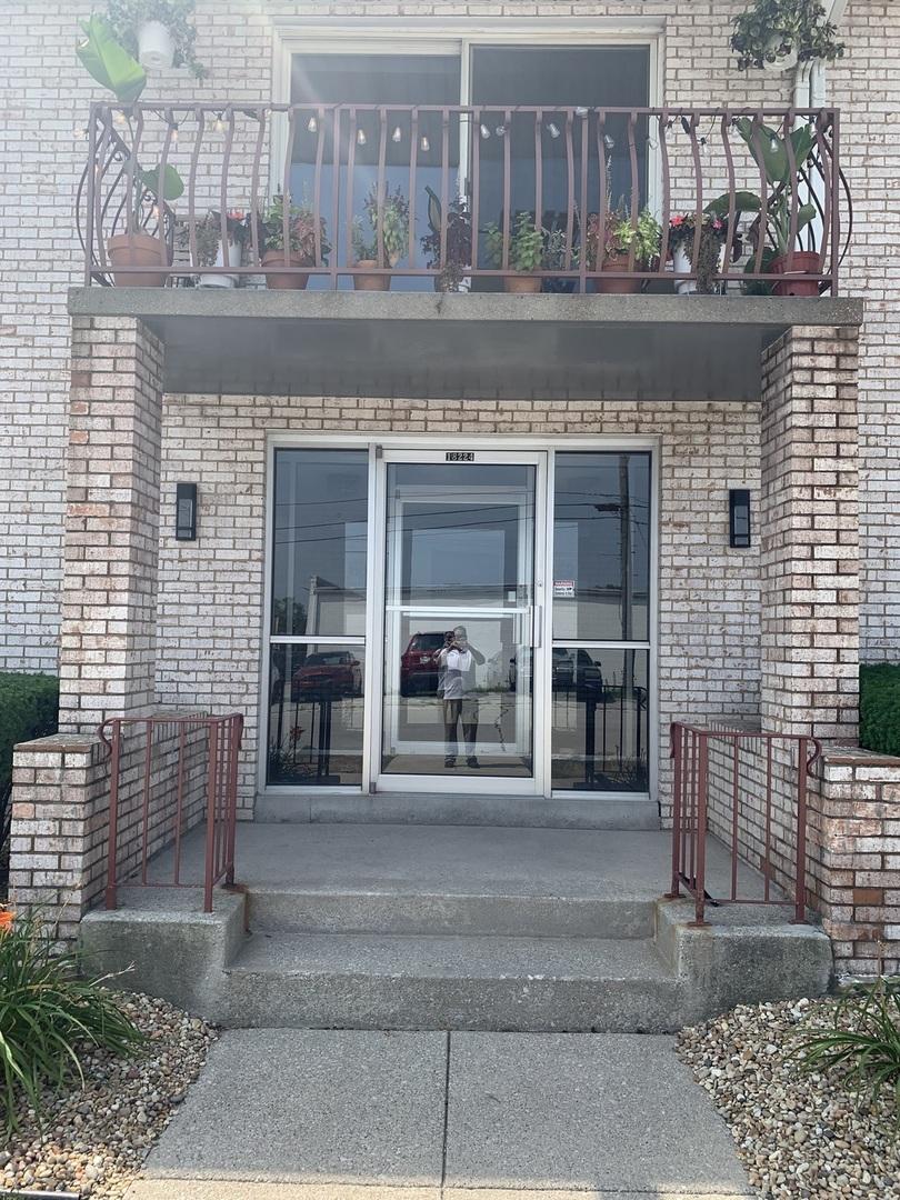 18224 Wentworth Ave. #7, Lansing, IL 60438