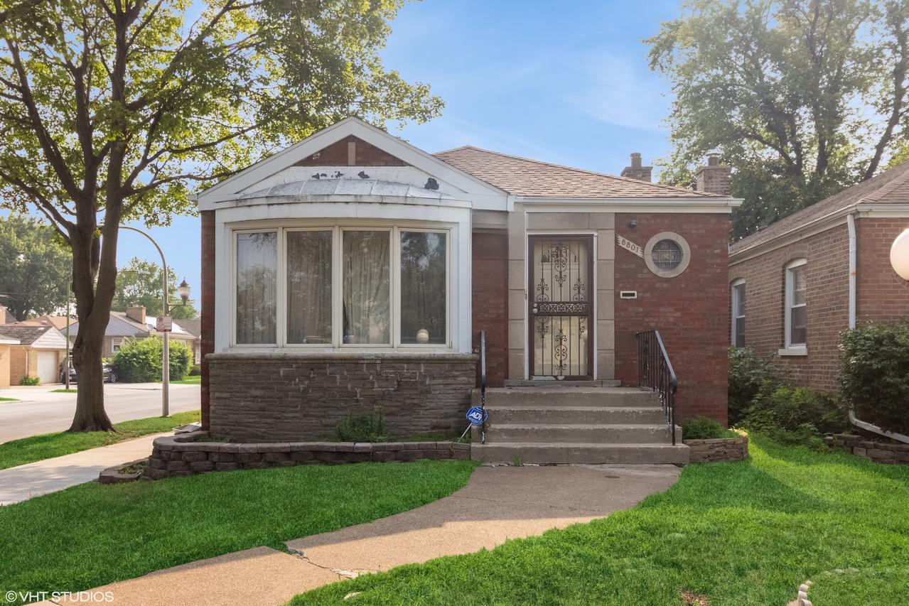 8801 S Clyde Ave., Chicago, IL 60617