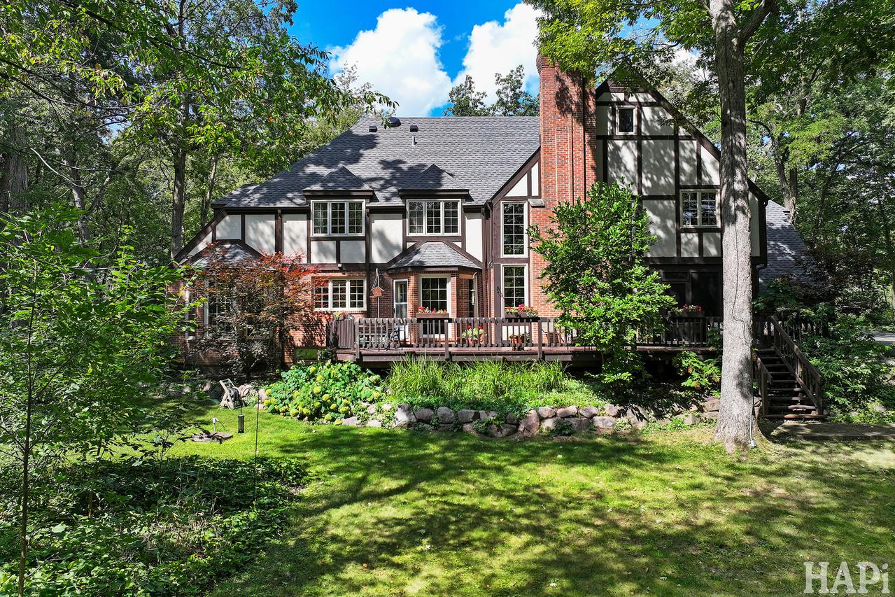 23785 W Barnswallow Ln., Wauconda, IL 60084
