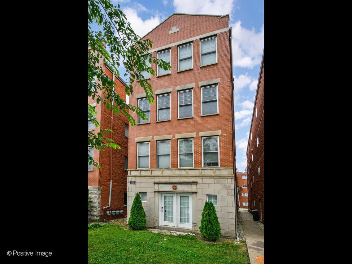 2355 W Congress Pkwy. #3, Chicago, IL 60612
