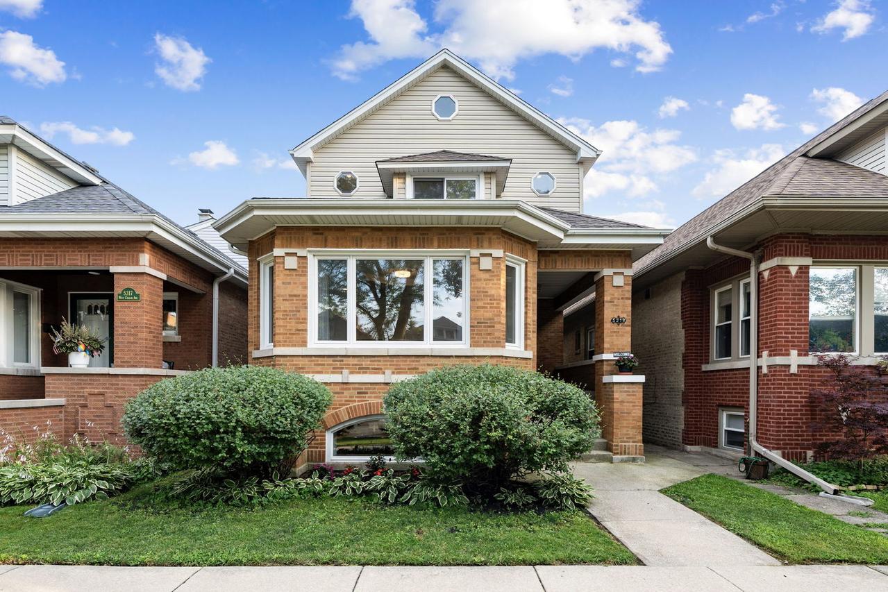 5319 W Cullom Ave., Chicago, IL 60641