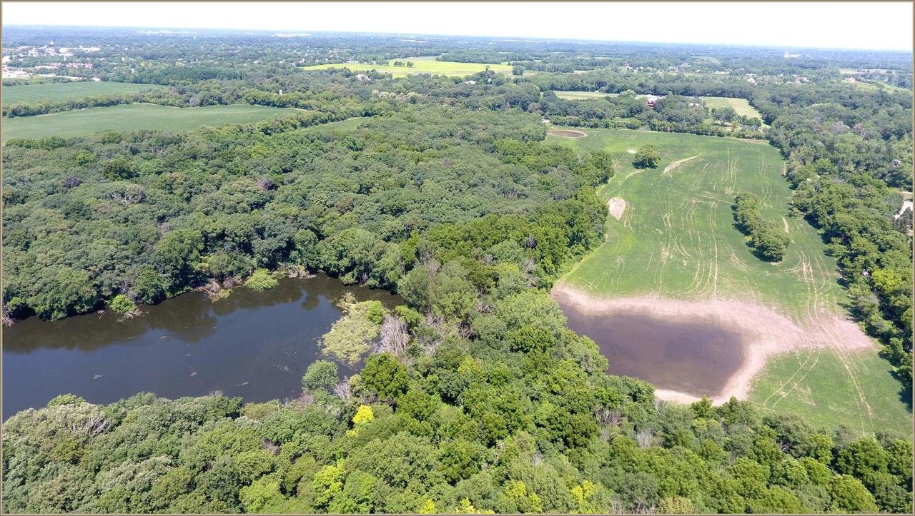 19N938 Deepwood Dr., Barrington Hills, IL 60010