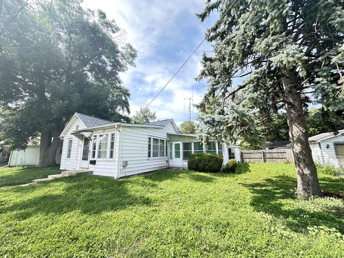 702 W Green St., Farmer City, IL 61842