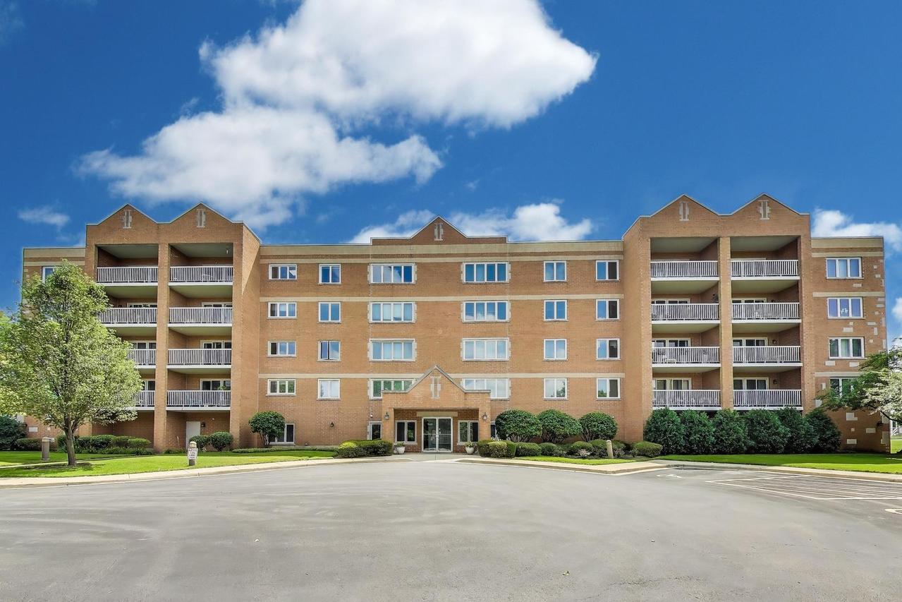 7450 N Waukegan Rd. #508, Niles, IL 60714