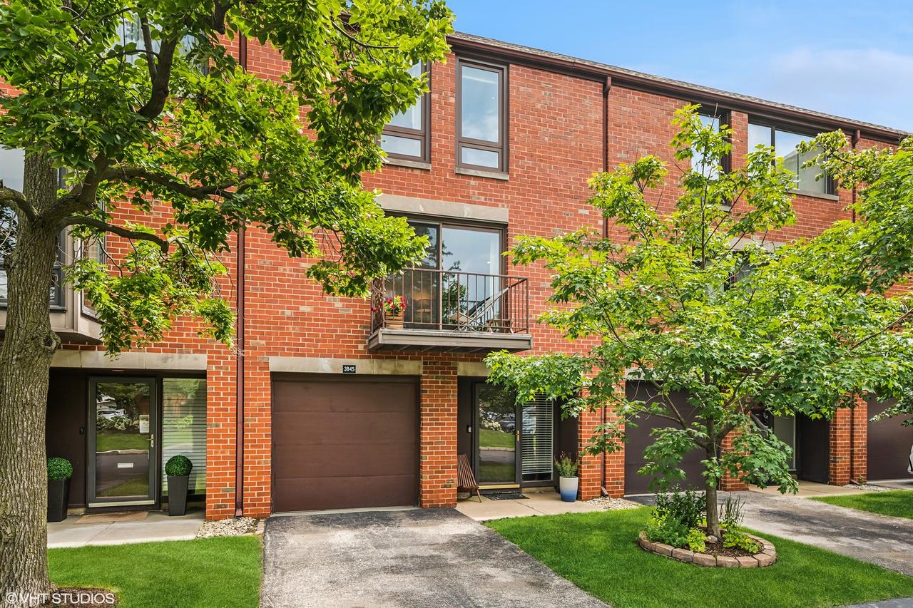 3845 Appian Way, Glenview, IL 60025