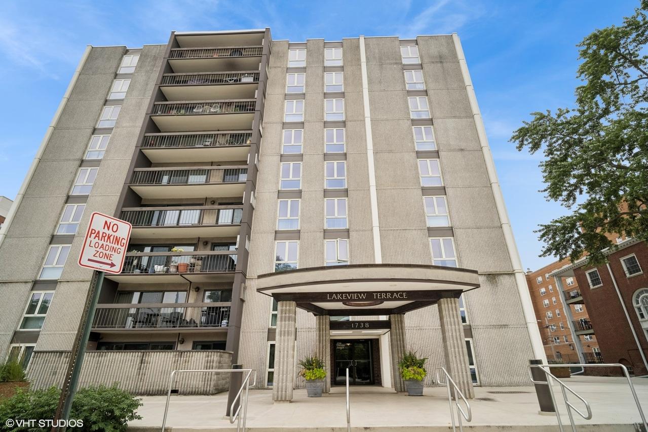 1738 Chicago Ave. #502, Evanston, IL 60201