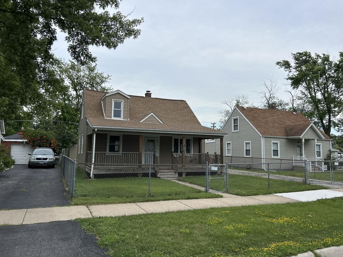 7519 Latrobe Ave., Burbank, IL 60459