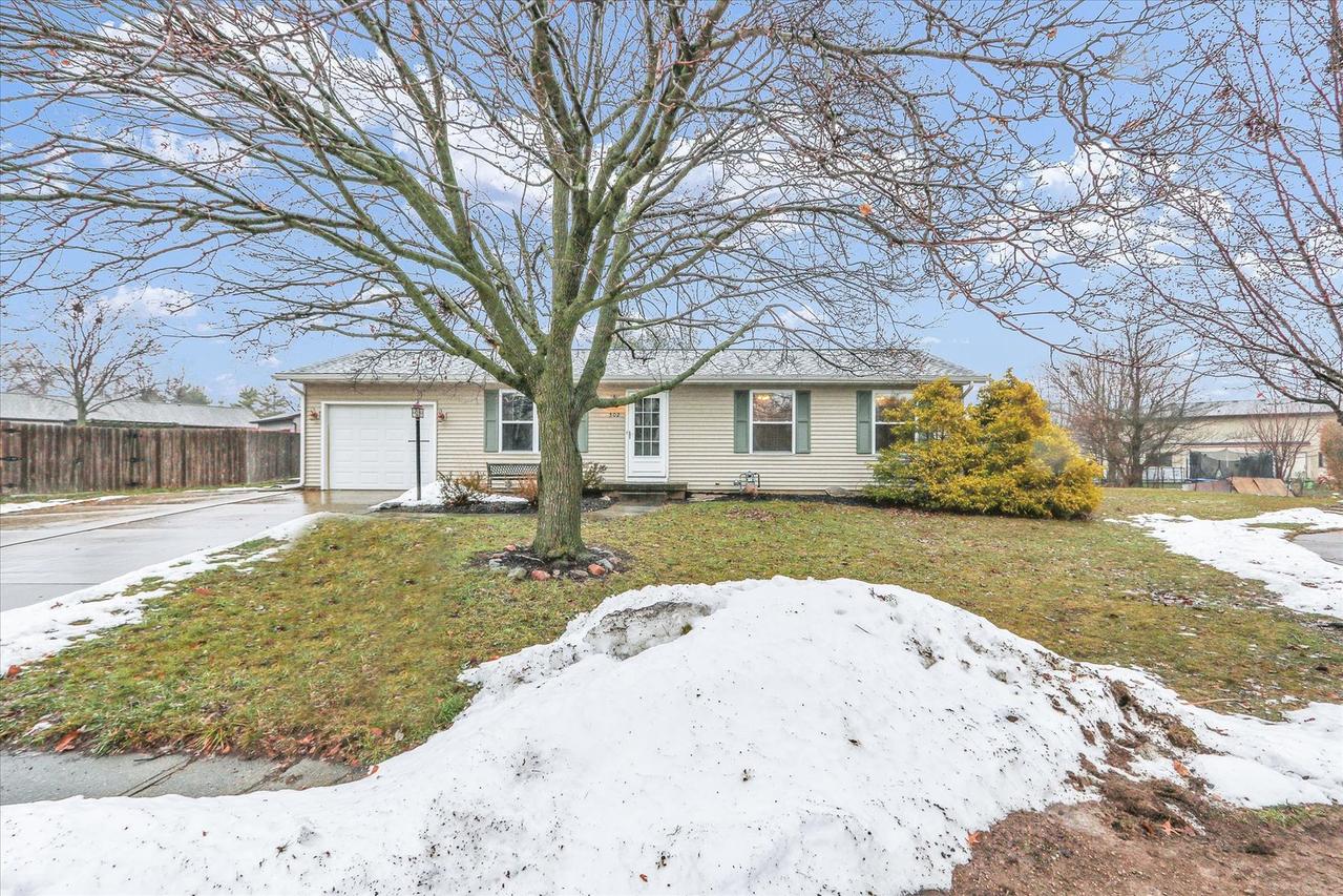 502 Richard Ct., Mahomet, IL 61853