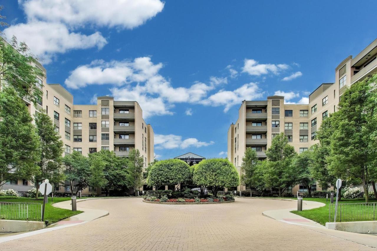 4545 W Touhy Ave. #712E, Lincolnwood, IL 60712
